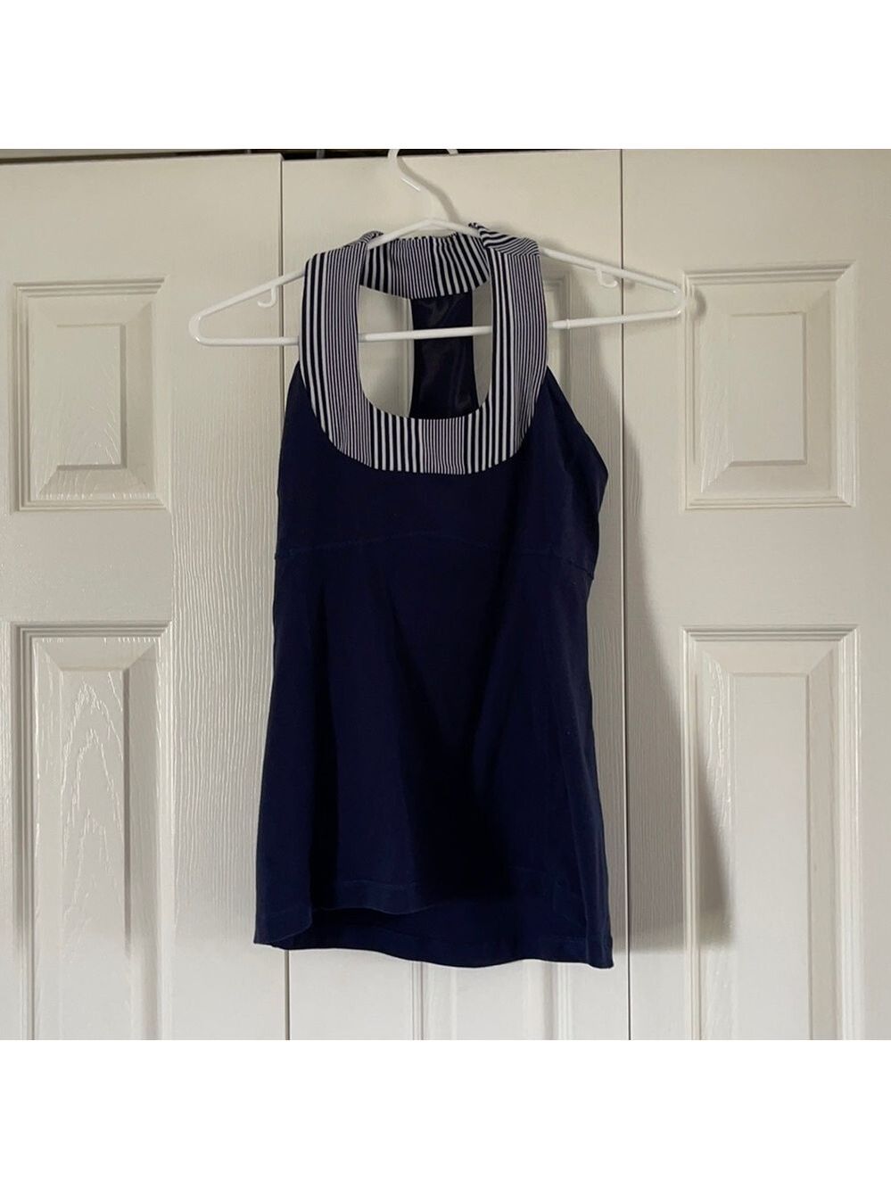 Lululemon Navy blue/white Tank Top Size 6🔥🔥